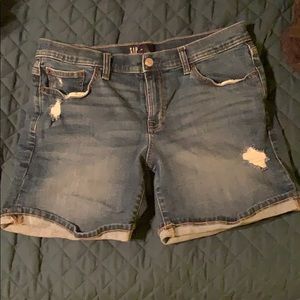 GAP shorts